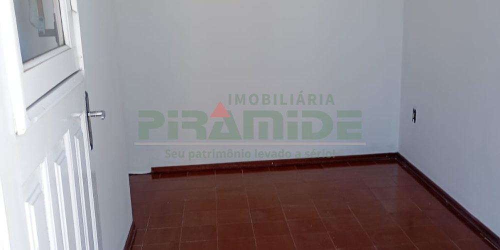 WhatsApp Image 2025-10-21 at 14.33.02 (1)